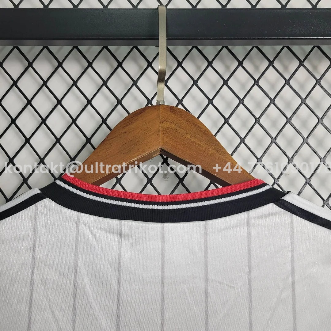 UltraTrikot-Retro Manchester United 82-83 Away Jersey