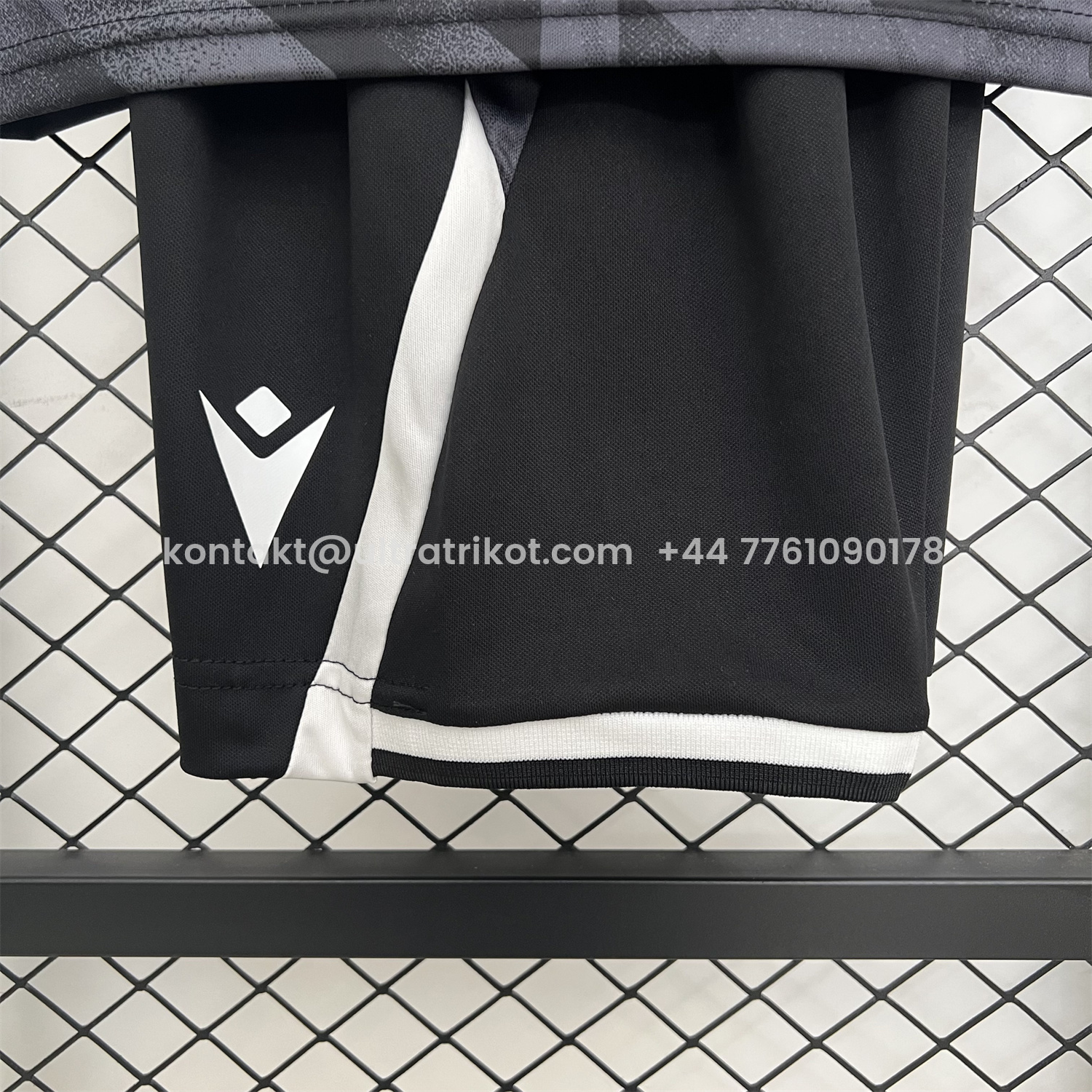 UltraTrikot-Guimarães 25-26 Away Kids Kit