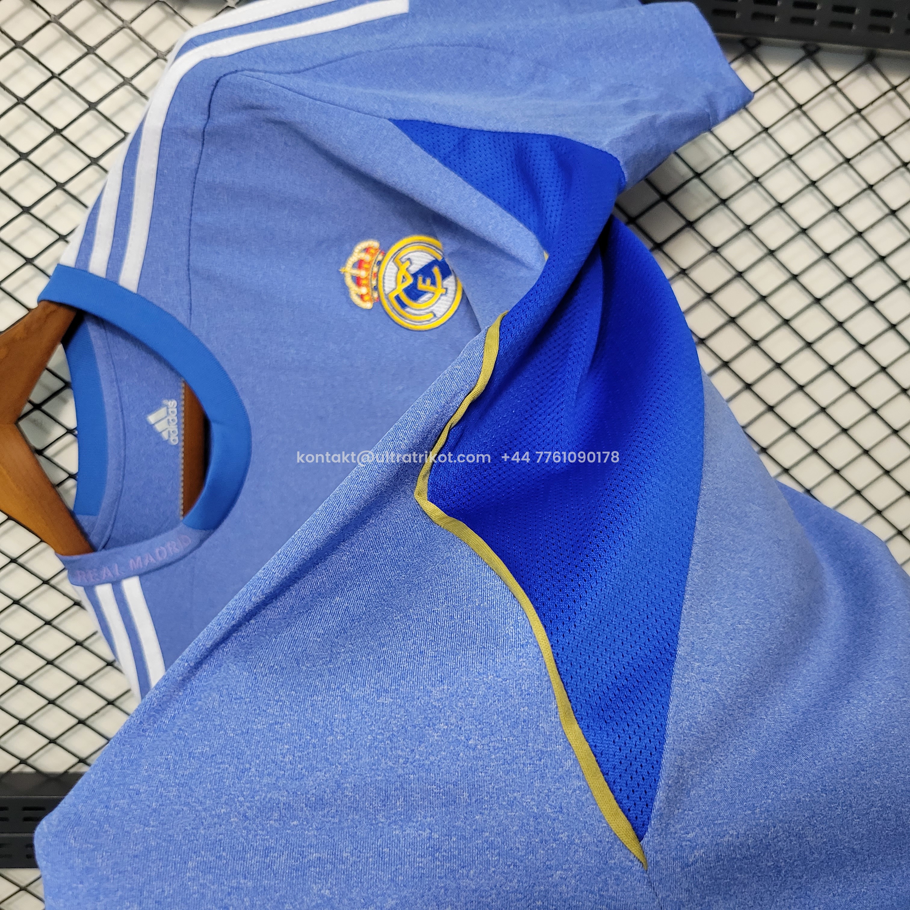 UltraTrikot-Retro Real Madrid 13-14 Away Stadium Jersey