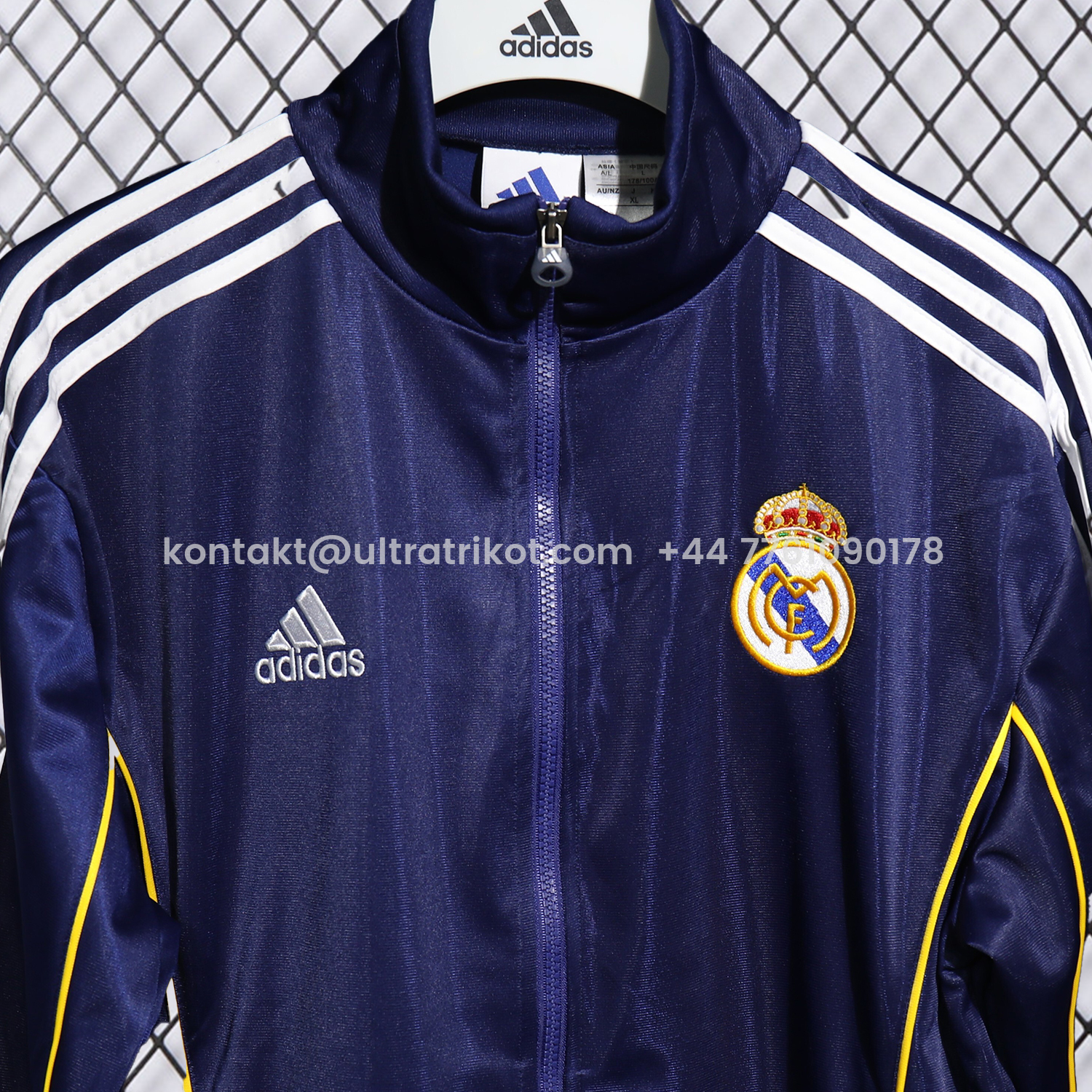 UltraTrikot-Real Madrid 25-26 Pure Color Yellow Lines Training Set - Dark Blue Top and Dark Blue Pants
