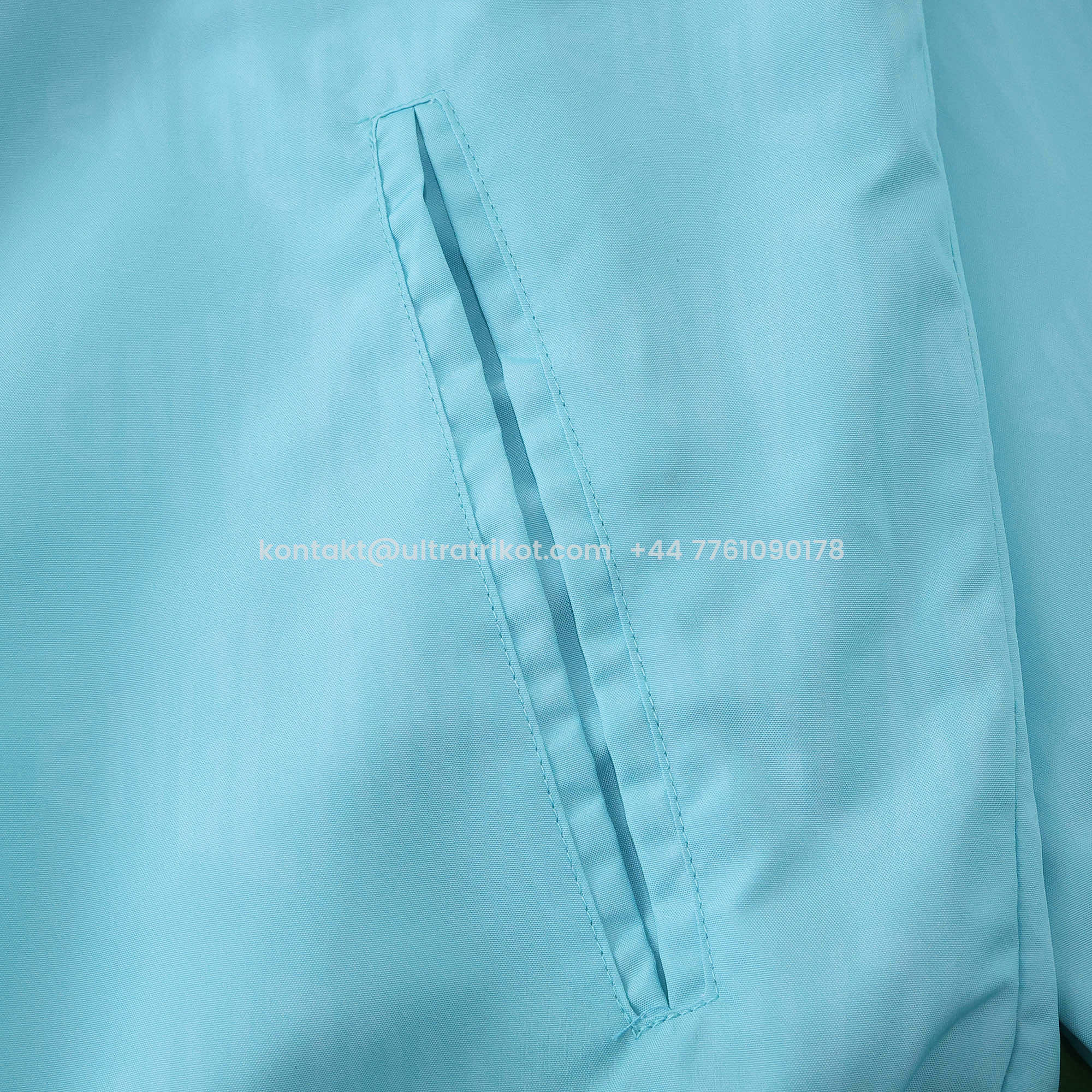 UltraTrikot-Retro England 1992 Double Sided Reversible Windbreaker - Blue & Green