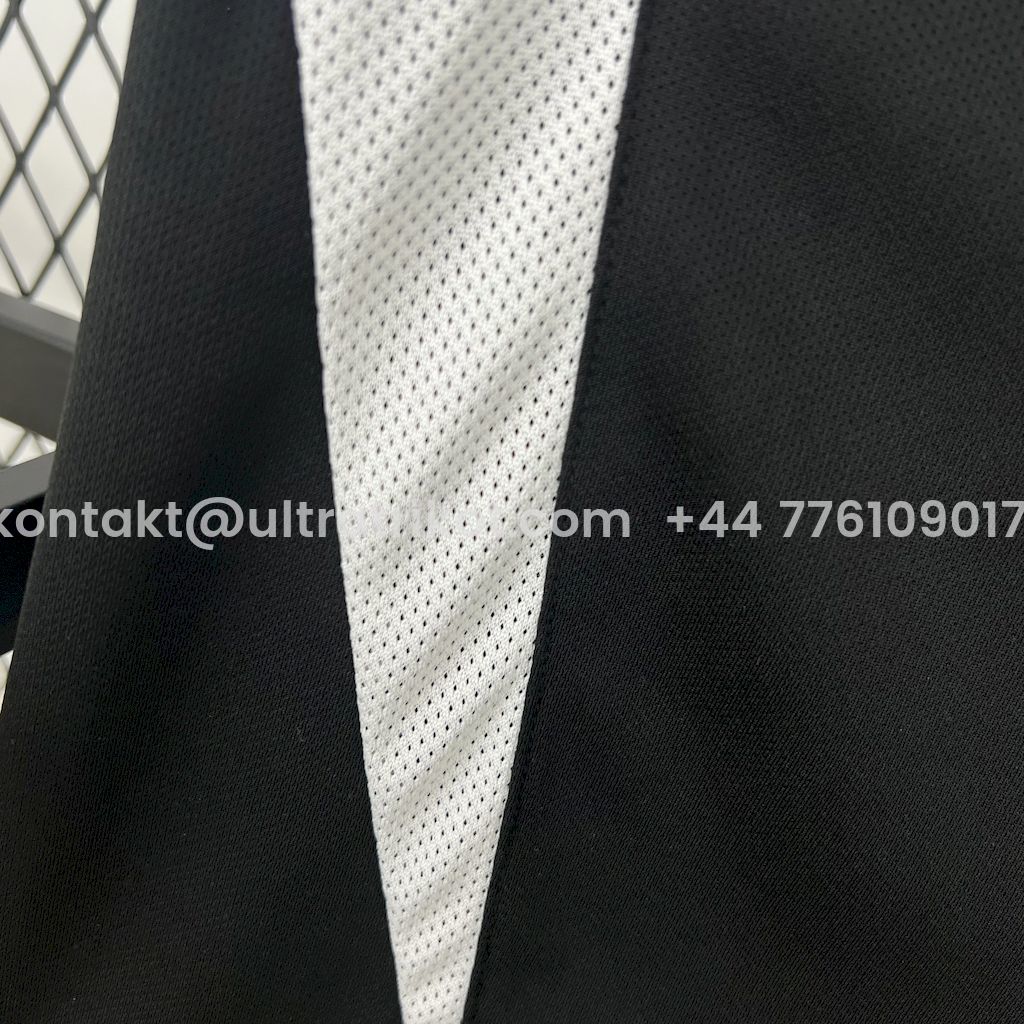 UltraTrikot-Retro Brazil 2002 Black Goalkeeper Jersey