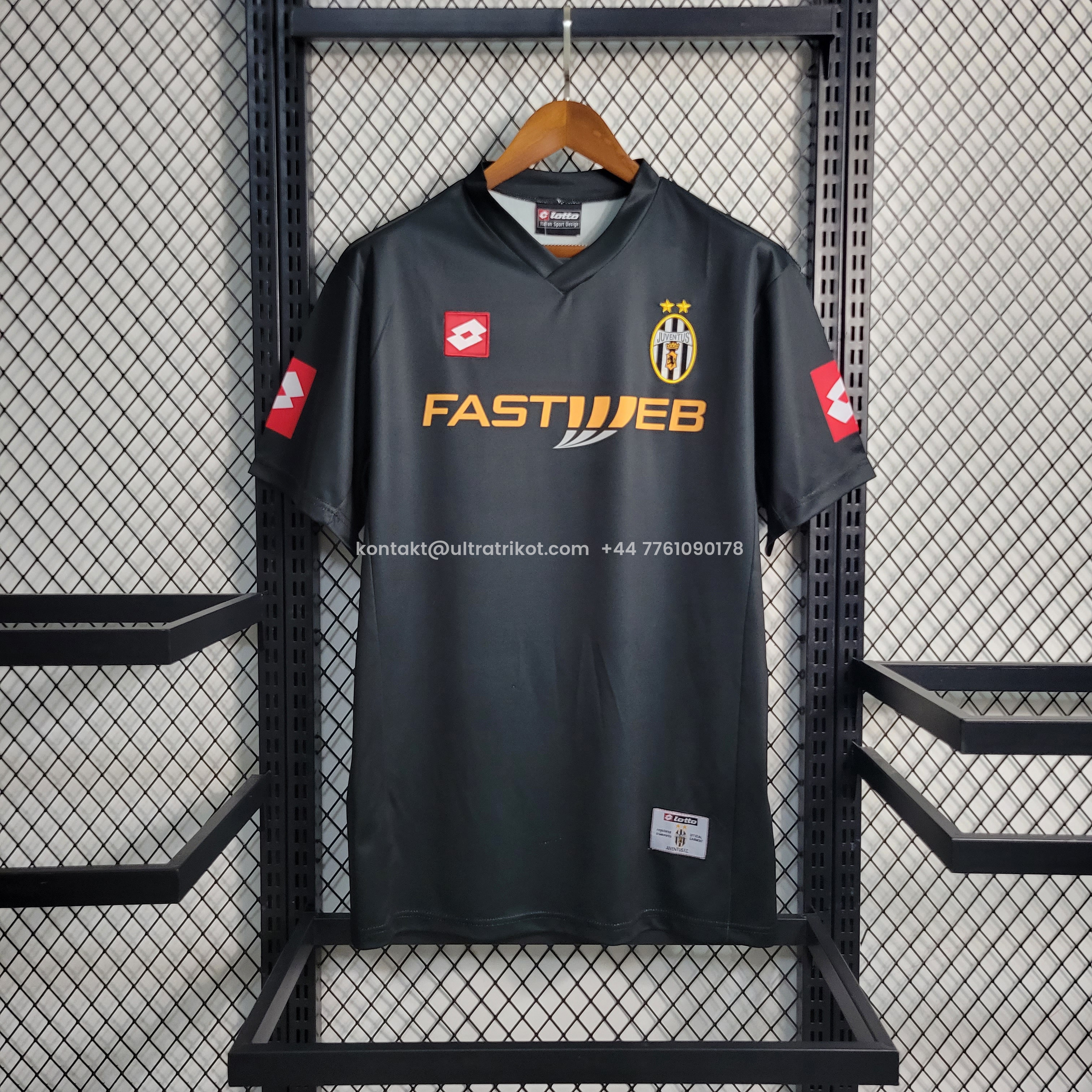 UltraTrikot-Retro Juventus 2001-02 Away Stadium Jersey