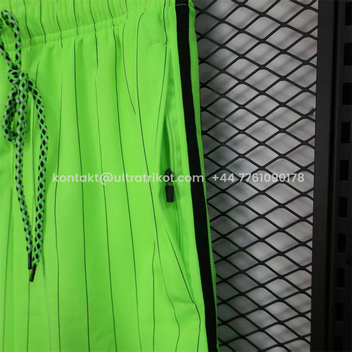 UltraTrikot-Celtic 25-26 Trefoil Green Travel Shorts - Player Version