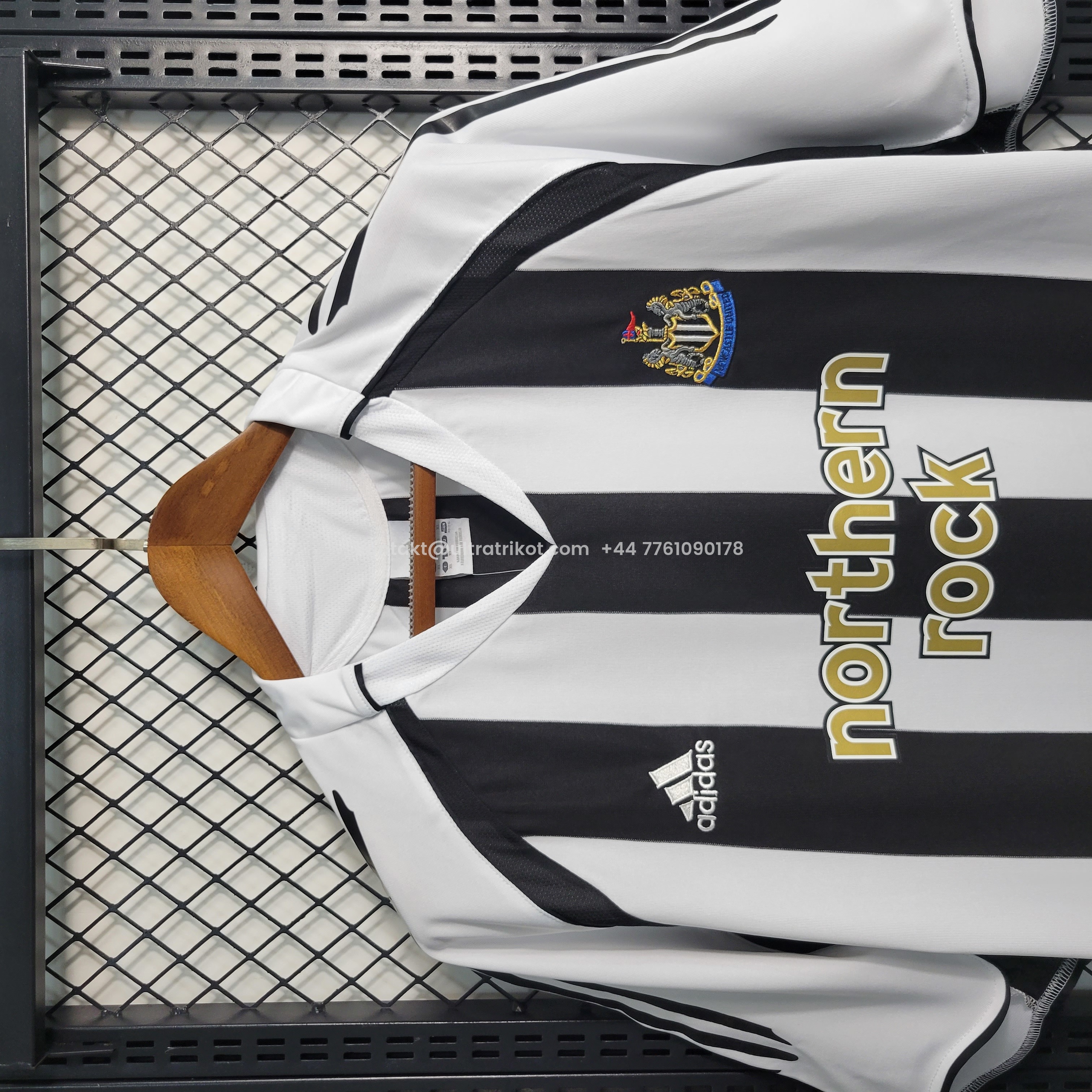 UltraTrikot-Retro Newcastle United 04-06 Home Stadium Jersey