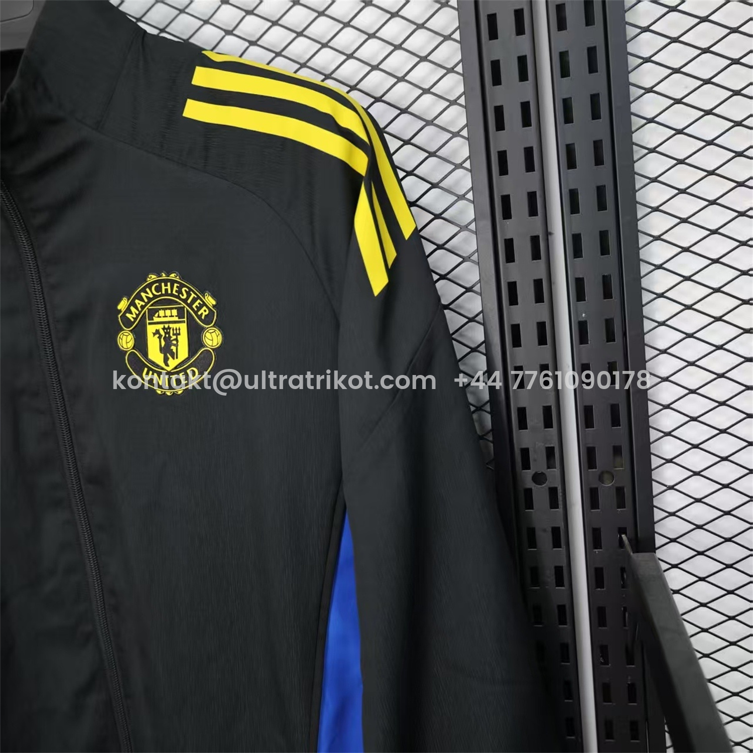 UltraTrikot-Manchester United 25-26 Black Windbreaker Jacket 