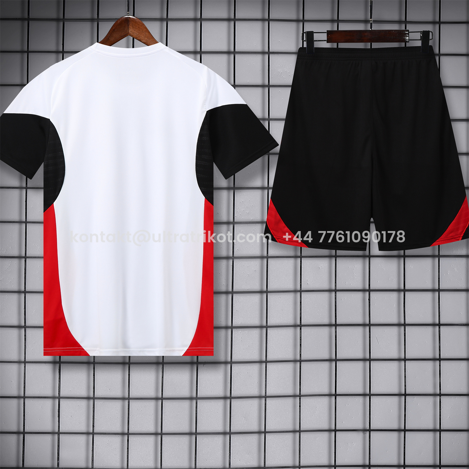 UltraTrikot-Manchester United 25-26 Short-Sleeve Training Set - Red Black Blocks White Top & Black Shorts