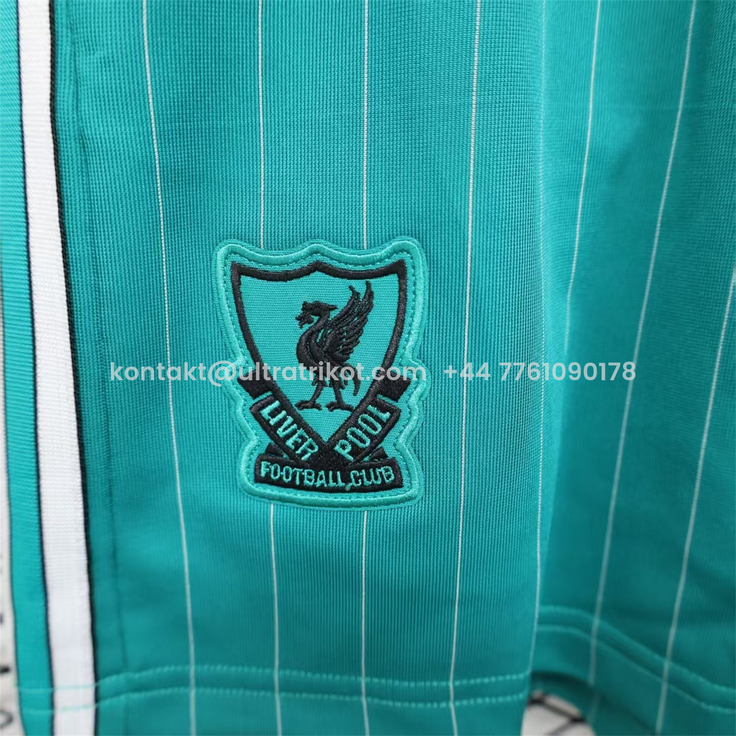 UltraTrikot-Liver.pool 25-26 Trefoil Cyan Travel Shorts - Player Version