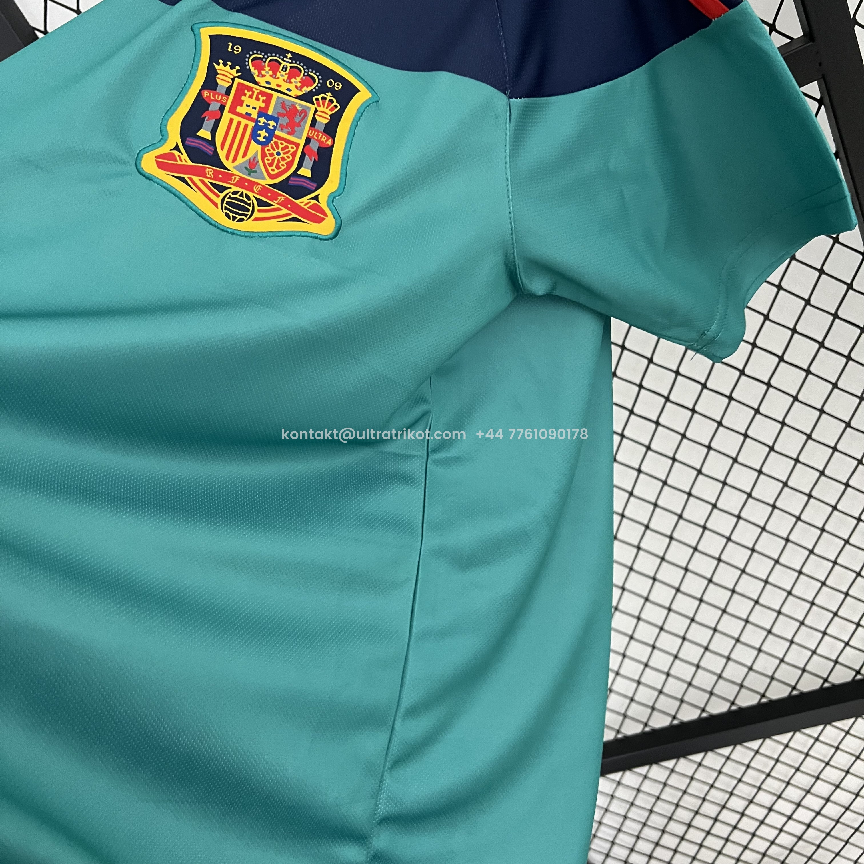 UltraTrikot-Retro Spain 2010 Green Goalkeeper Jersey