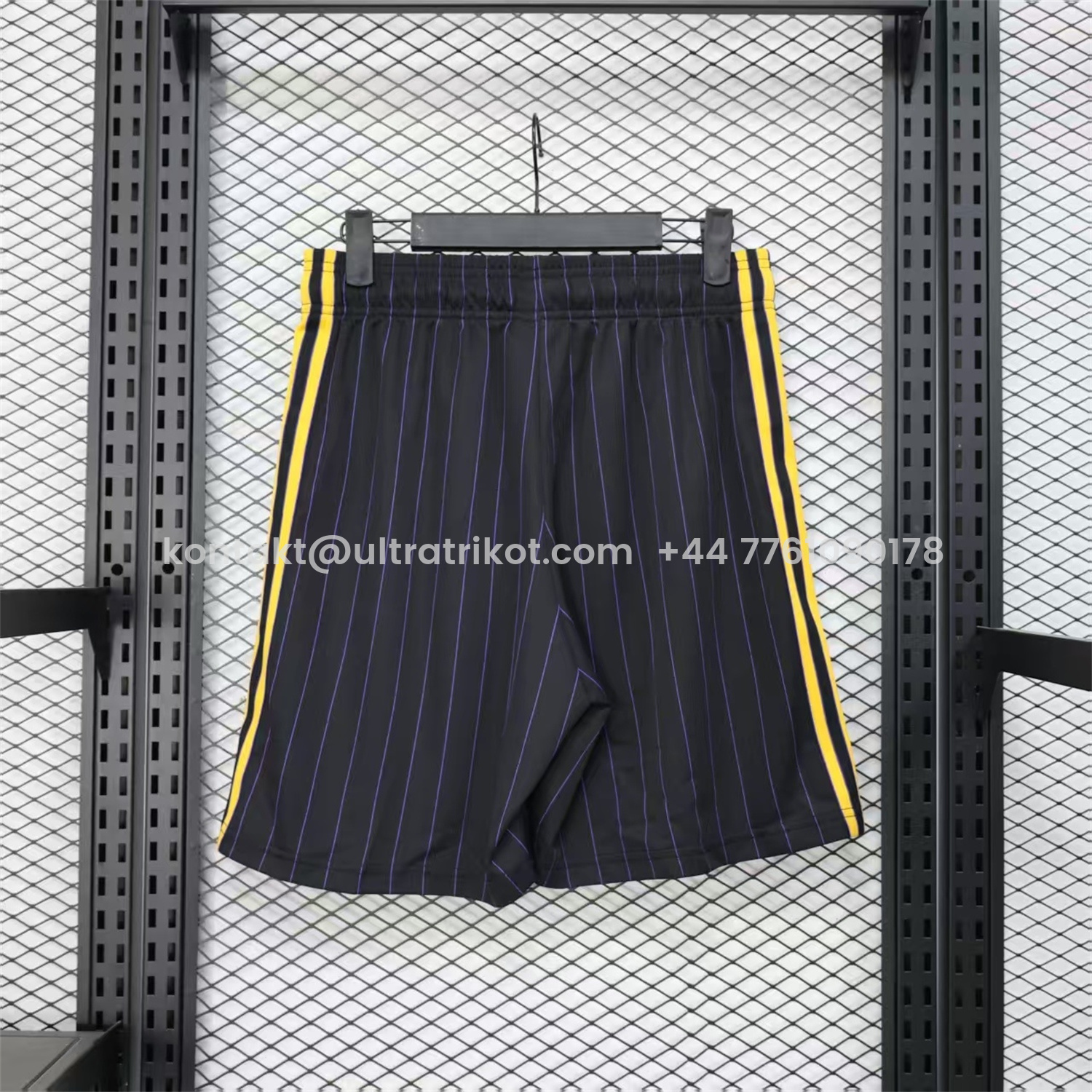 UltraTrikot-Manchester United 25-26 Trefoil Black Travel Shorts - Player Version