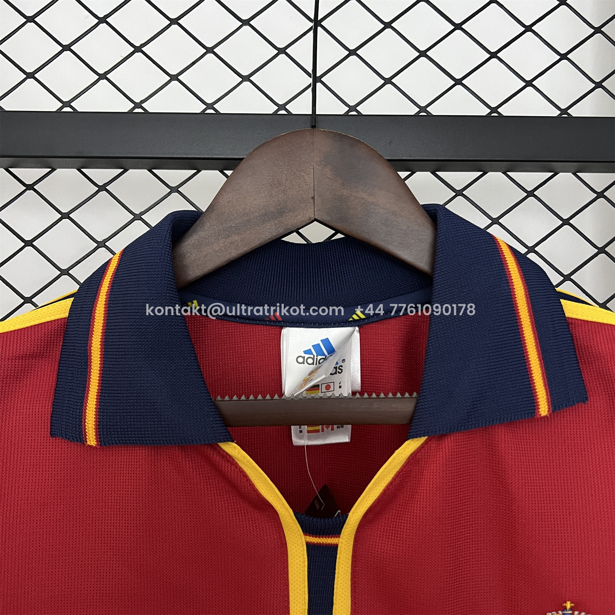 UltraTrikot-Retro Spain 2000 Home Jersey