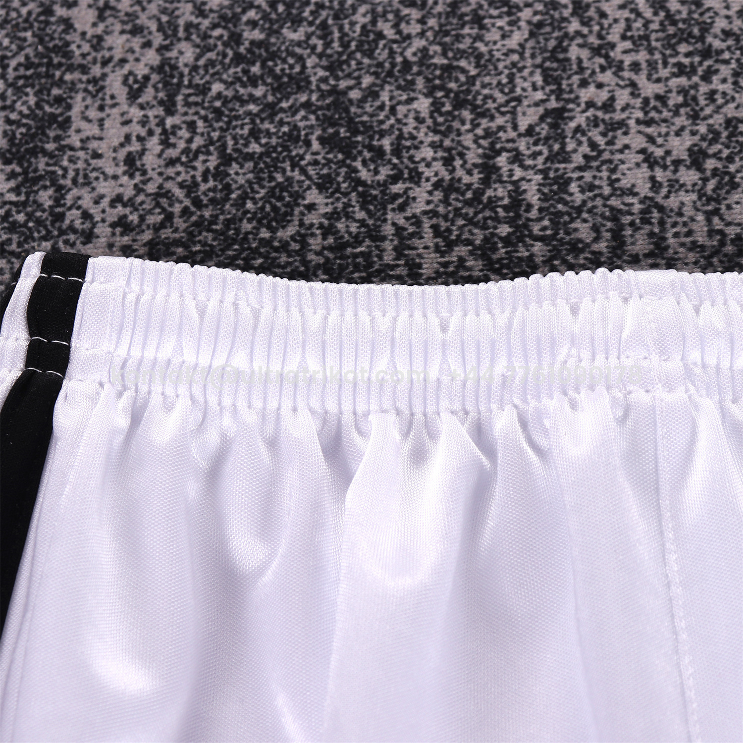 UltraTrikot-Retro Real Madrid 04-05 Home Kids Kit