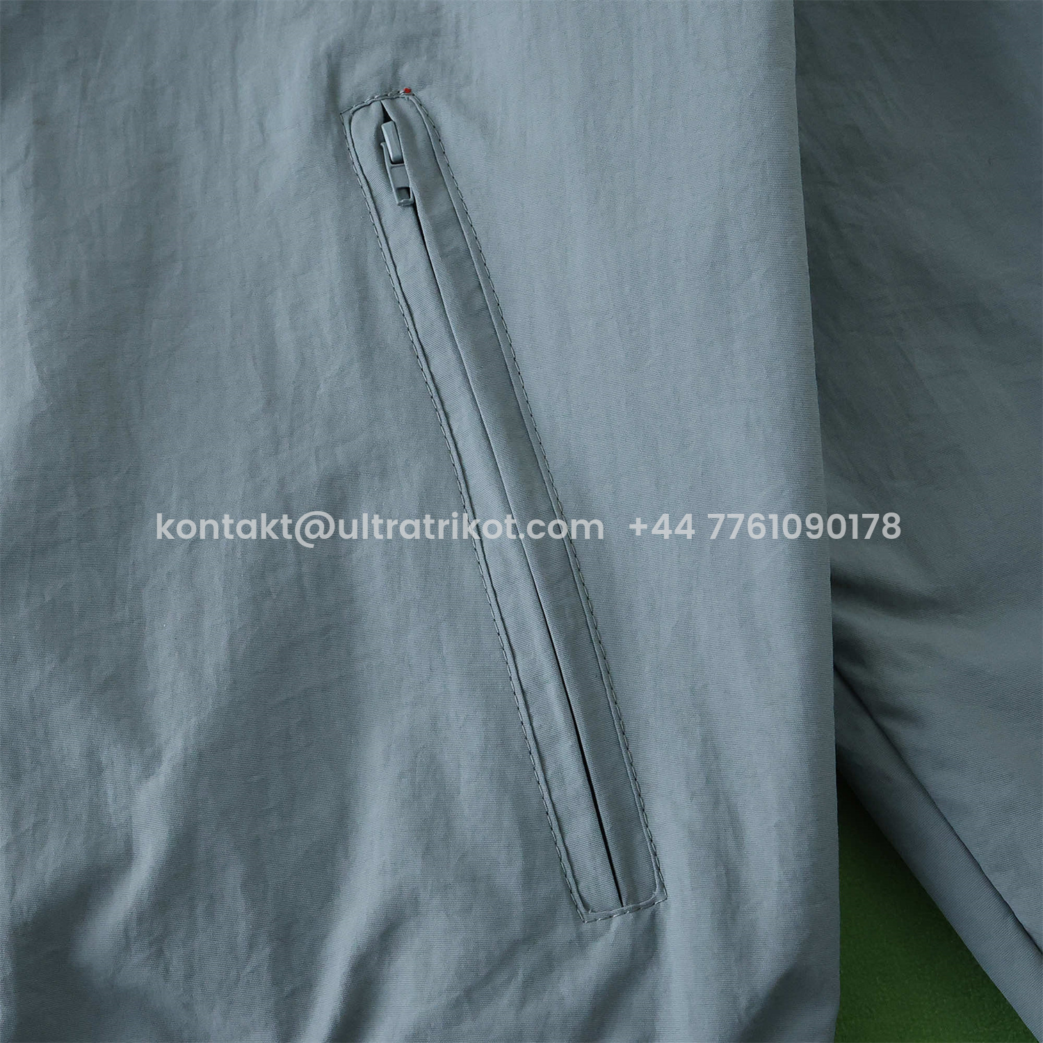 UltraTrikot-Everton 1988-89 Retro Style Double Sided Reversible Windbreaker - White & Grey