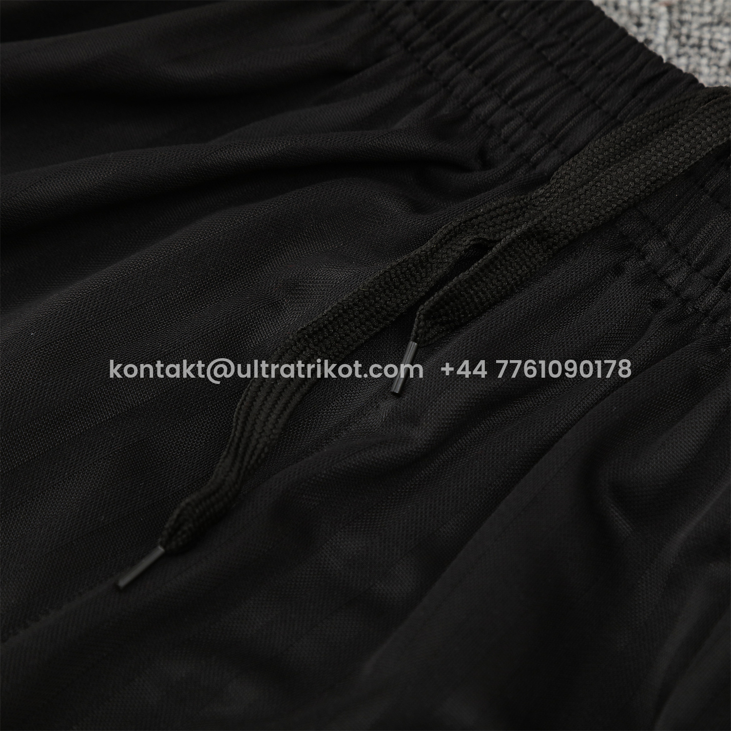 UltraTrikot-Flamengo 25-26 Short-Sleeve Training Set - Red Vest & Black Shorts