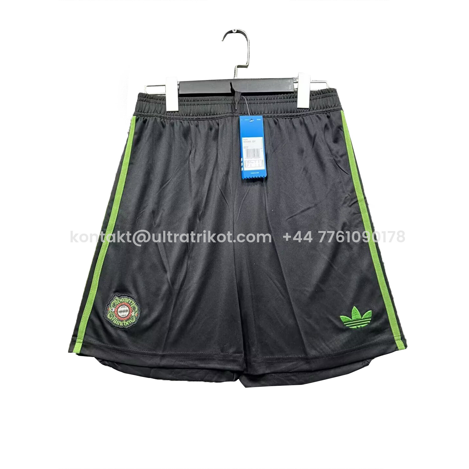 UltraTrikot-Bayern Munich 25-26 Oktoberfest Special Shorts - Fans Version