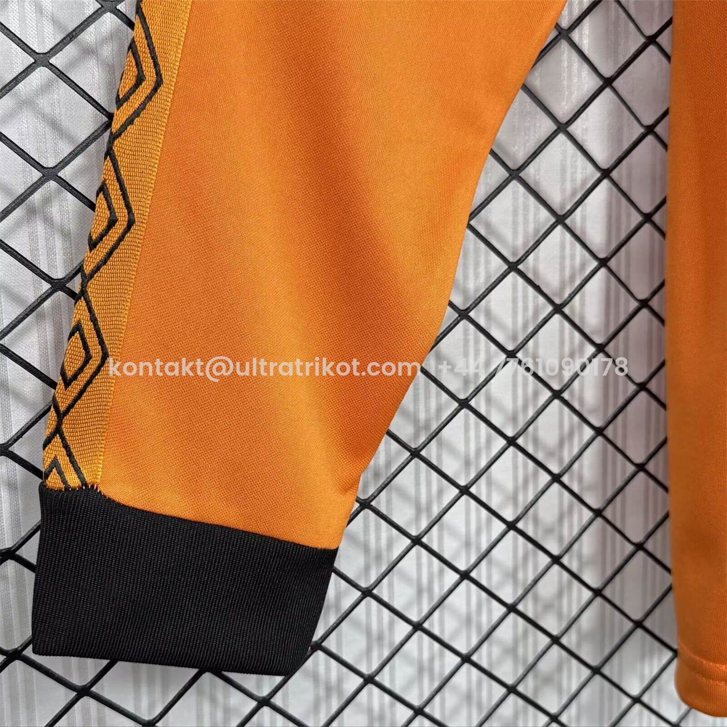 UltraTrikot-Retro Wolverhampton Wanderers Wolves 1979-82 Home Long Sleeves Jersey - Fans Version