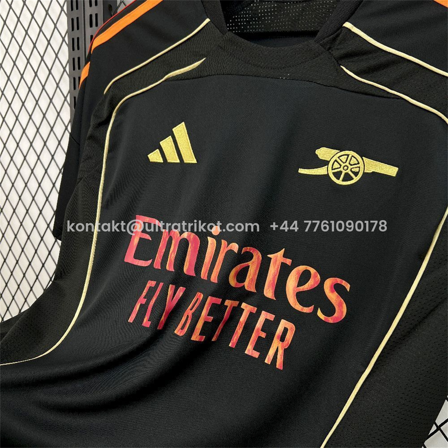 UltraTrikot-Arsenal 25-26 Gold Lines Black Training Jersey - Fans Version