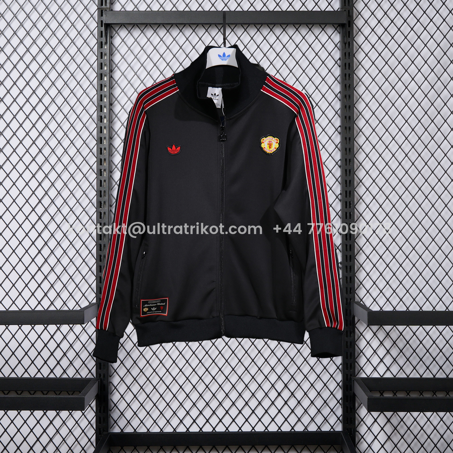 UltraTrikot-Manchester United 25-26 Red Lines Training Set - Black Top and Black Pants