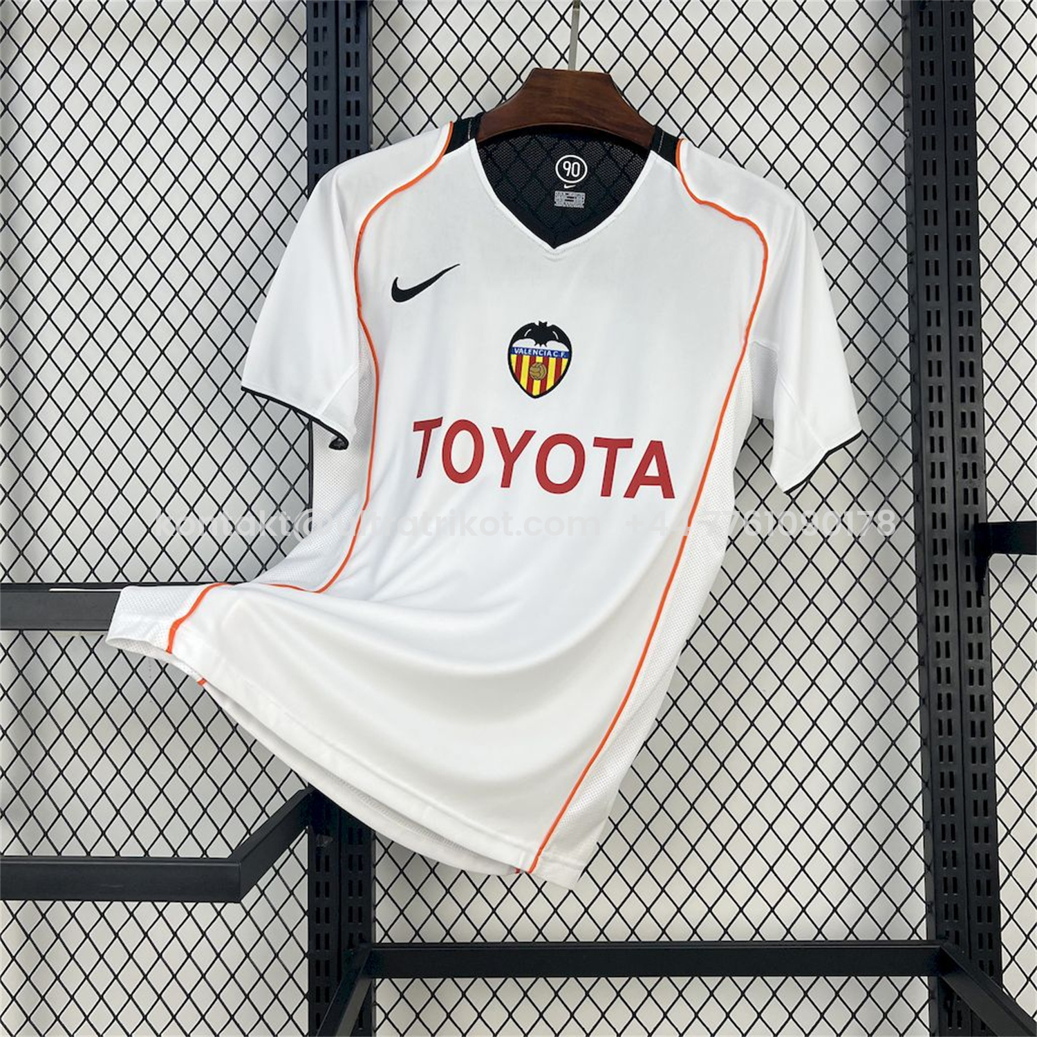 UltraTrikot-Retro Valencia 2004-05 Home Jersey
