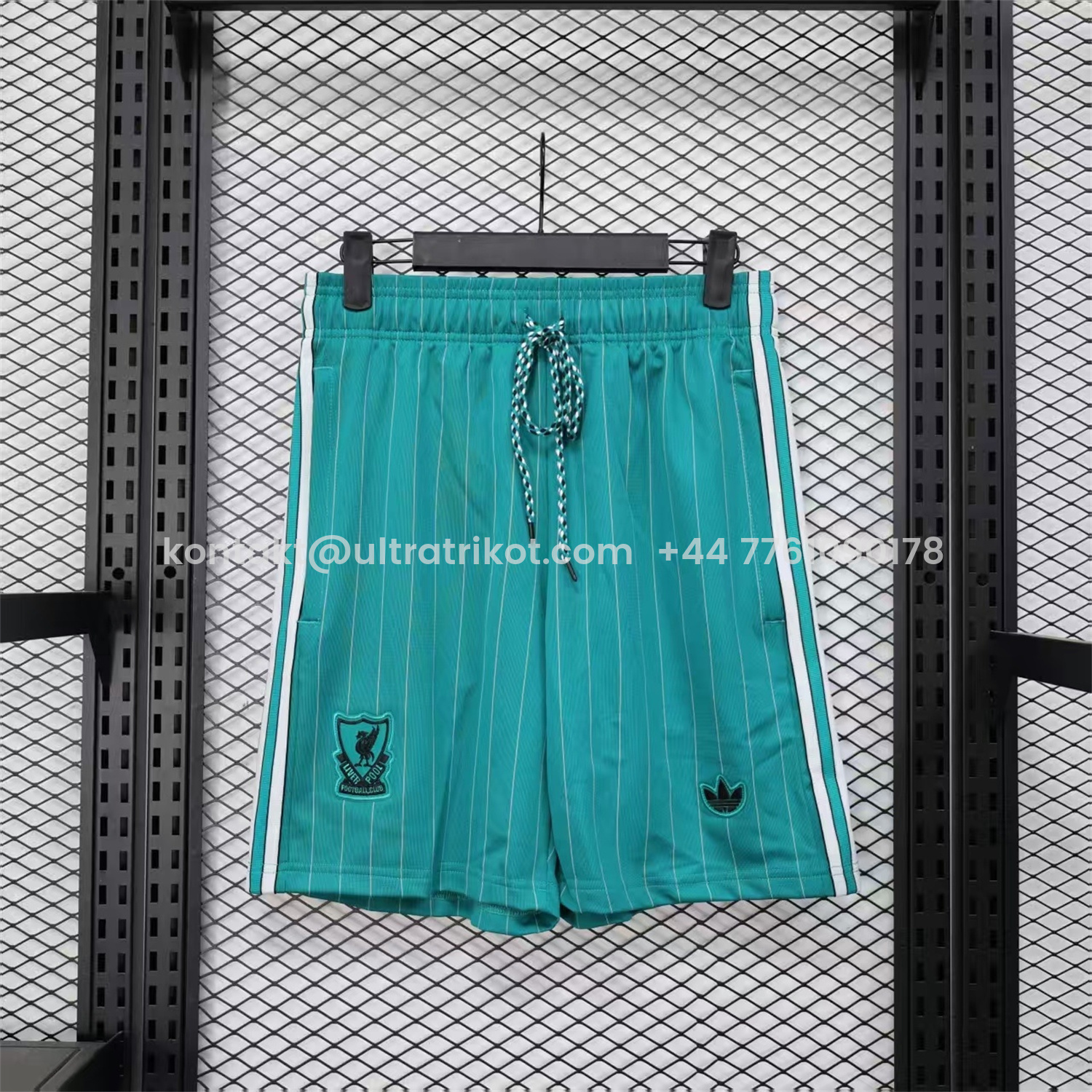 UltraTrikot-Liver.pool 25-26 Trefoil Cyan Travel Shorts - Player Version