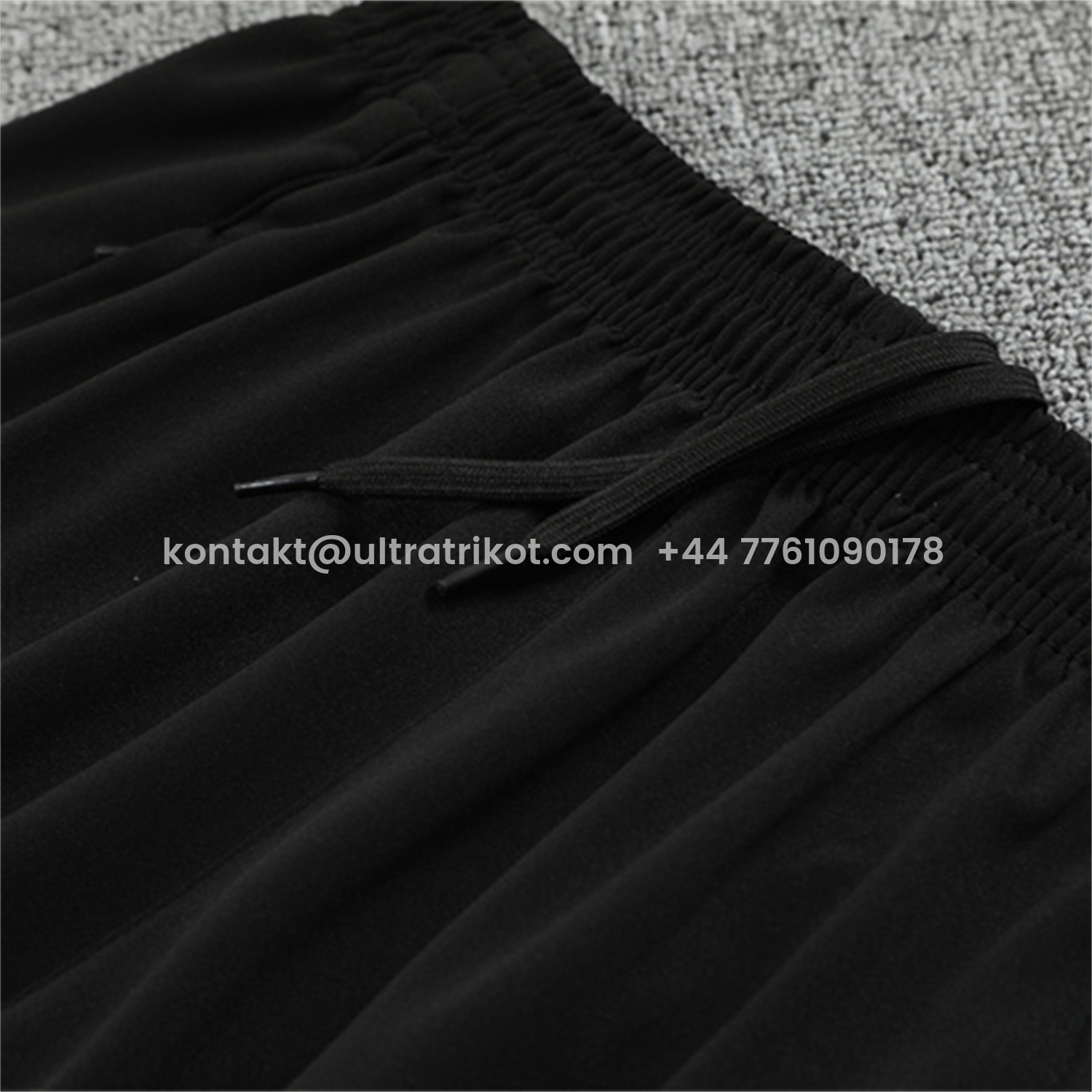 UltraTrikot-Liver.pool 25-26 Kids Long Sleeve Training Set - Red Camouflage Top & Blsck Pants