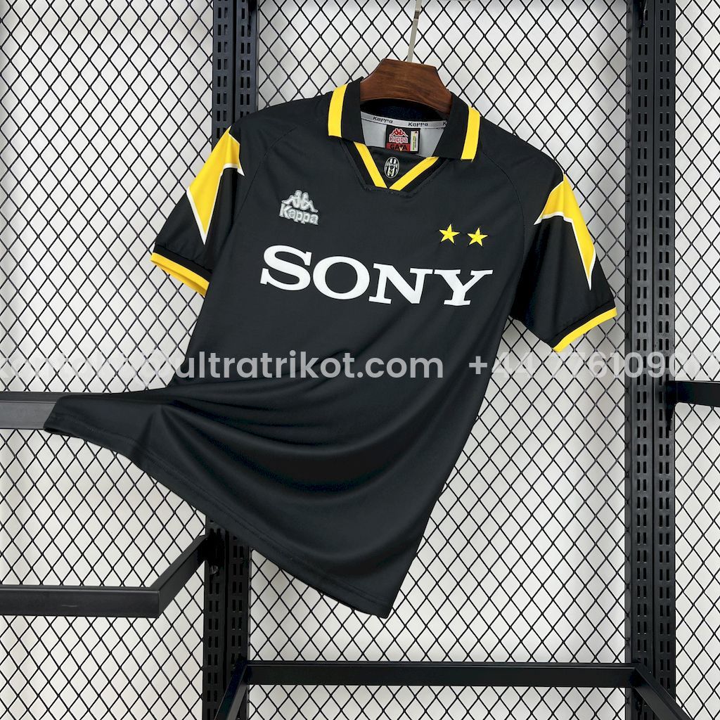UltraTrikot-Retro Juventus 1996-97 Third Jersey