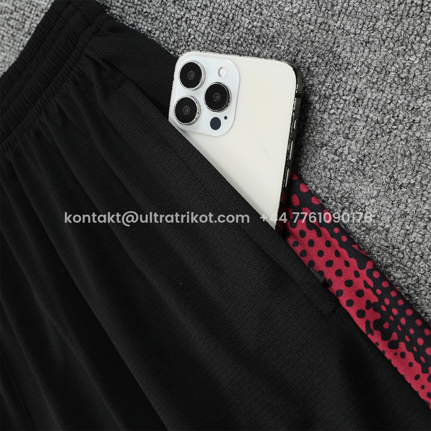 UltraTrikot-RB Leipzig 25-26 Short-Sleeve Training Set- Red Top & Black Shorts