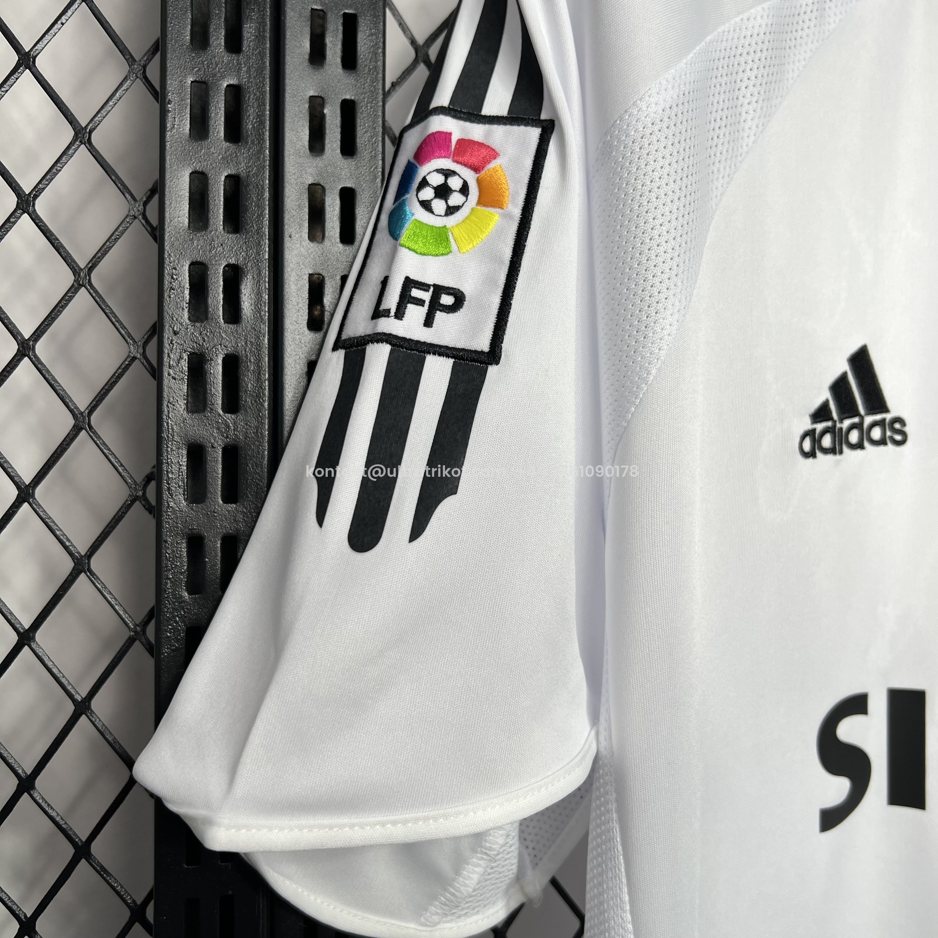 UltraTrikot-Retro Real Madrid 05-06 Home Stadium Jersey