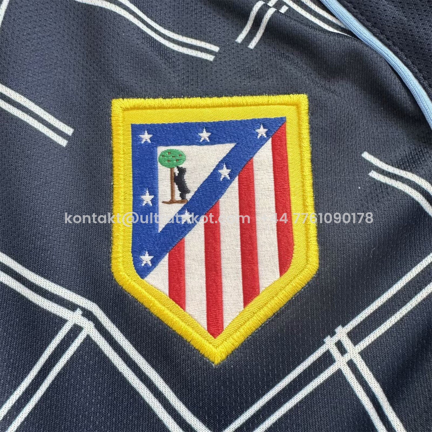 UltraTrikot-Retro Atletico Madrid 2004-05 Away S.p.i.d.e.r M.a.n Special Long Sleeves Kids Kit