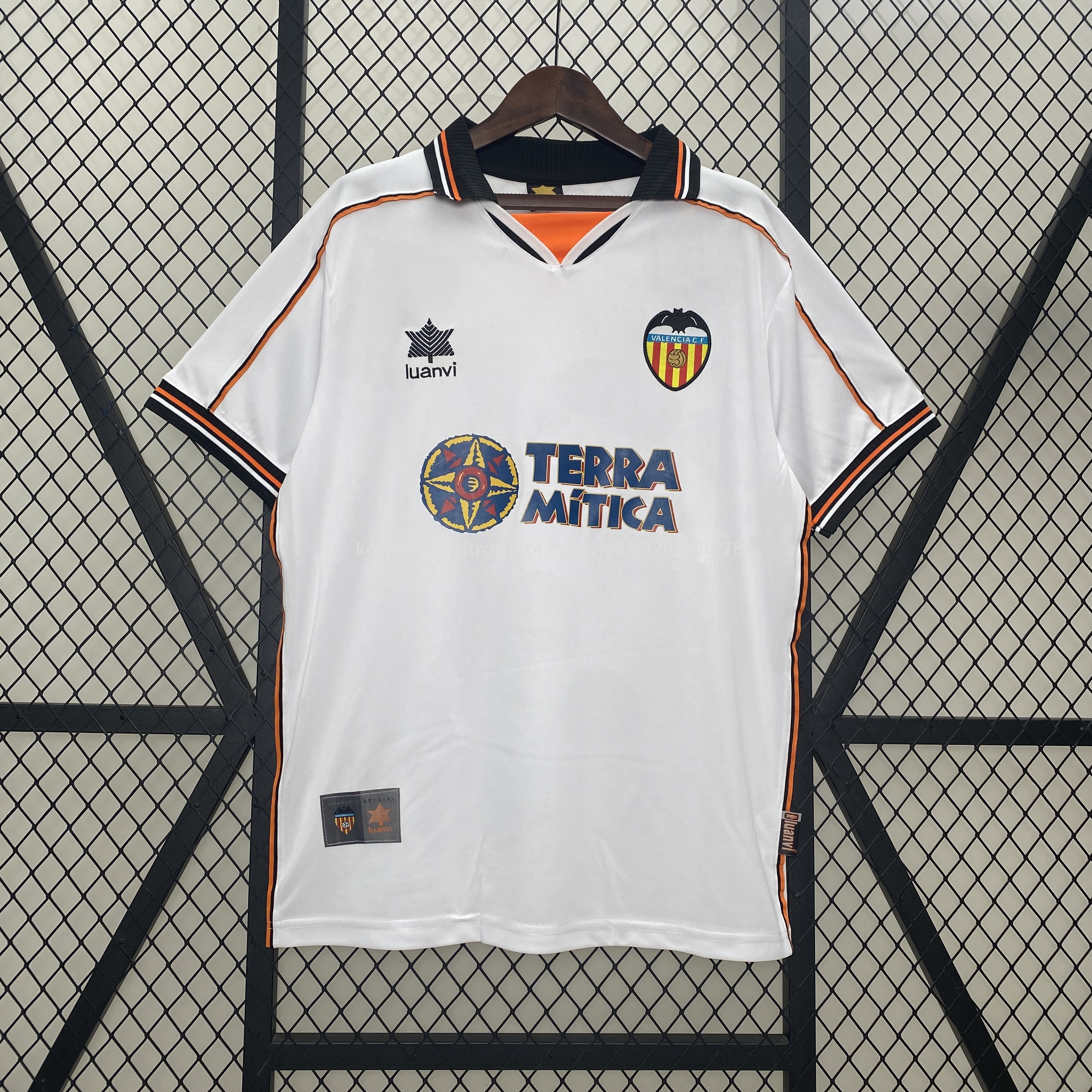 UltraTrikot-Retro Valencia 1999-00 Home Jersey