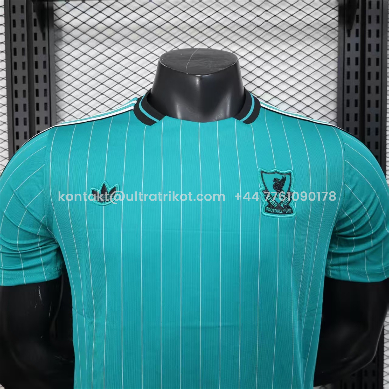UltraTrikot-Liver.pool 25-26 Icon Range Travel Special Edition Cyan Jersey - Player Version