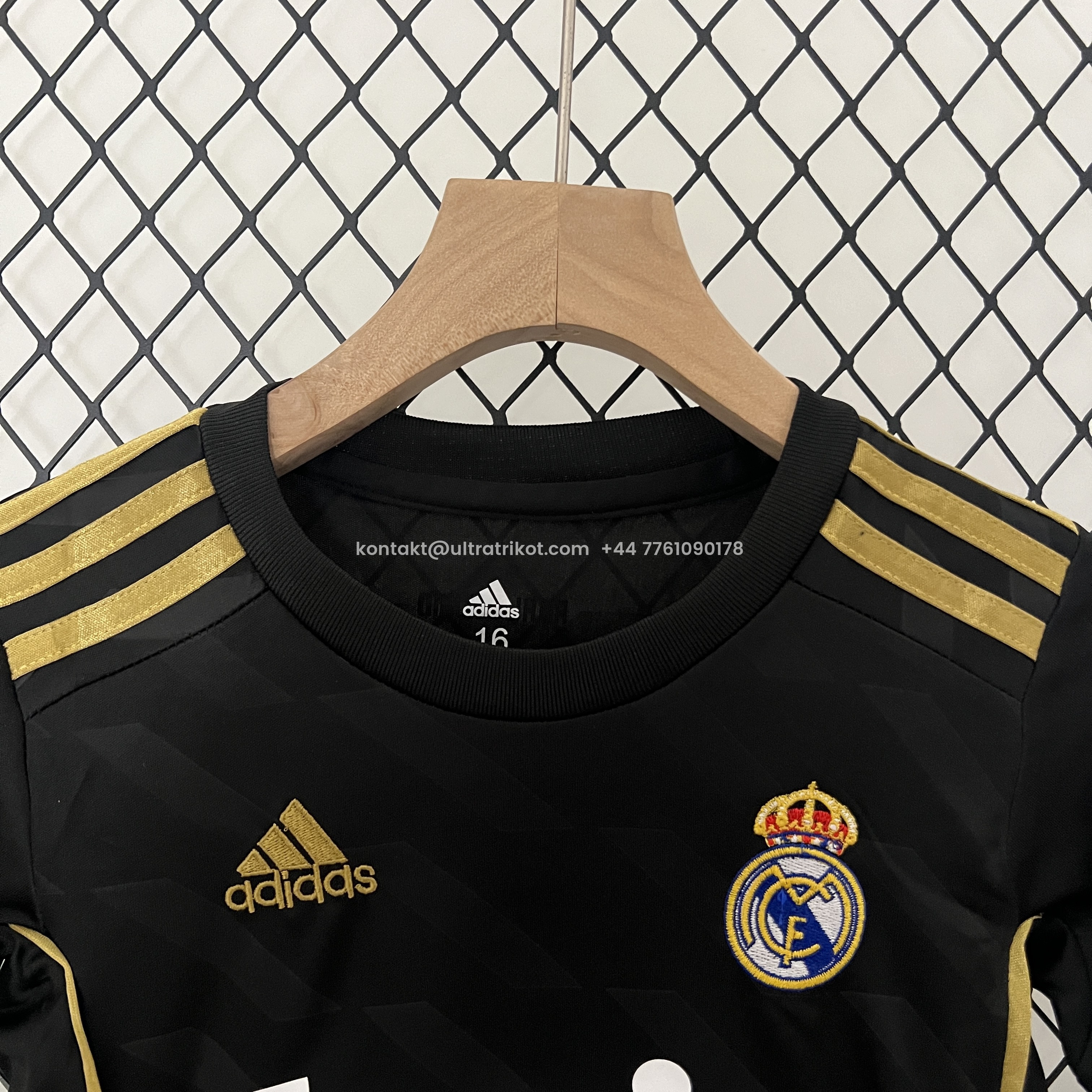 UltraTrikot-Retro Real Madrid 11-12 Away Stadium Kids Kit